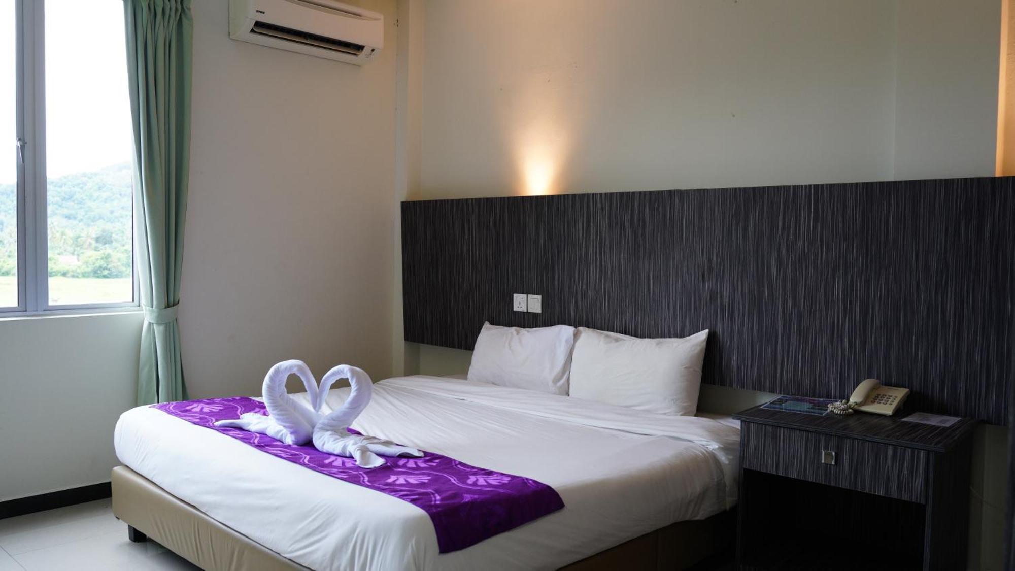 Salsa Resort Langkawi By Casa Loma Пантай Ченанг Екстериор снимка