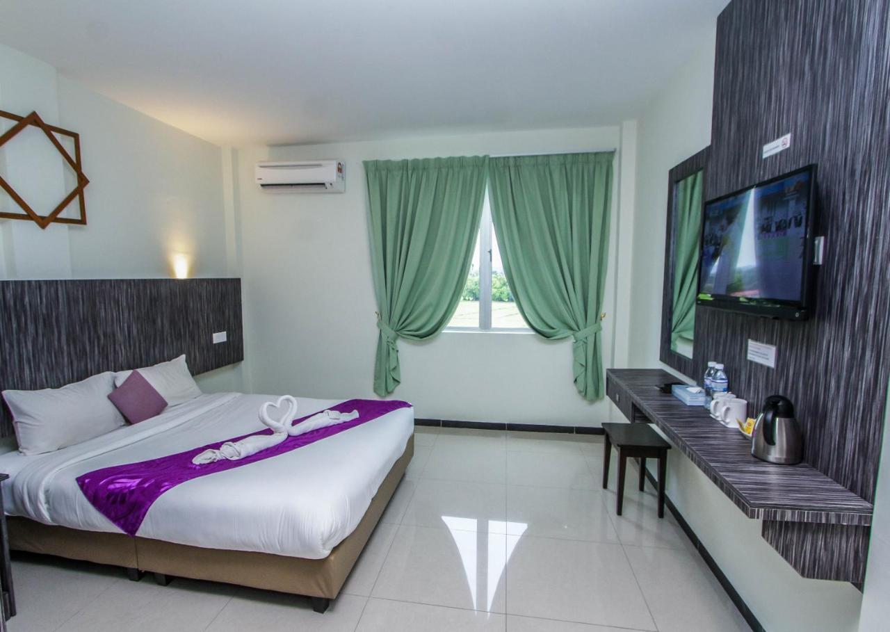 Salsa Resort Langkawi By Casa Loma Пантай Ченанг Екстериор снимка